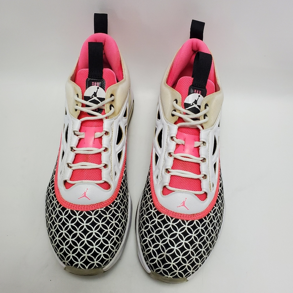 Nike Women's Sneakers - Black, Pink, and White - Picture 2 of 12